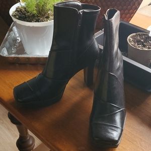 Sketchers Brwn Faux Leather/Square Toed Boots NWOT